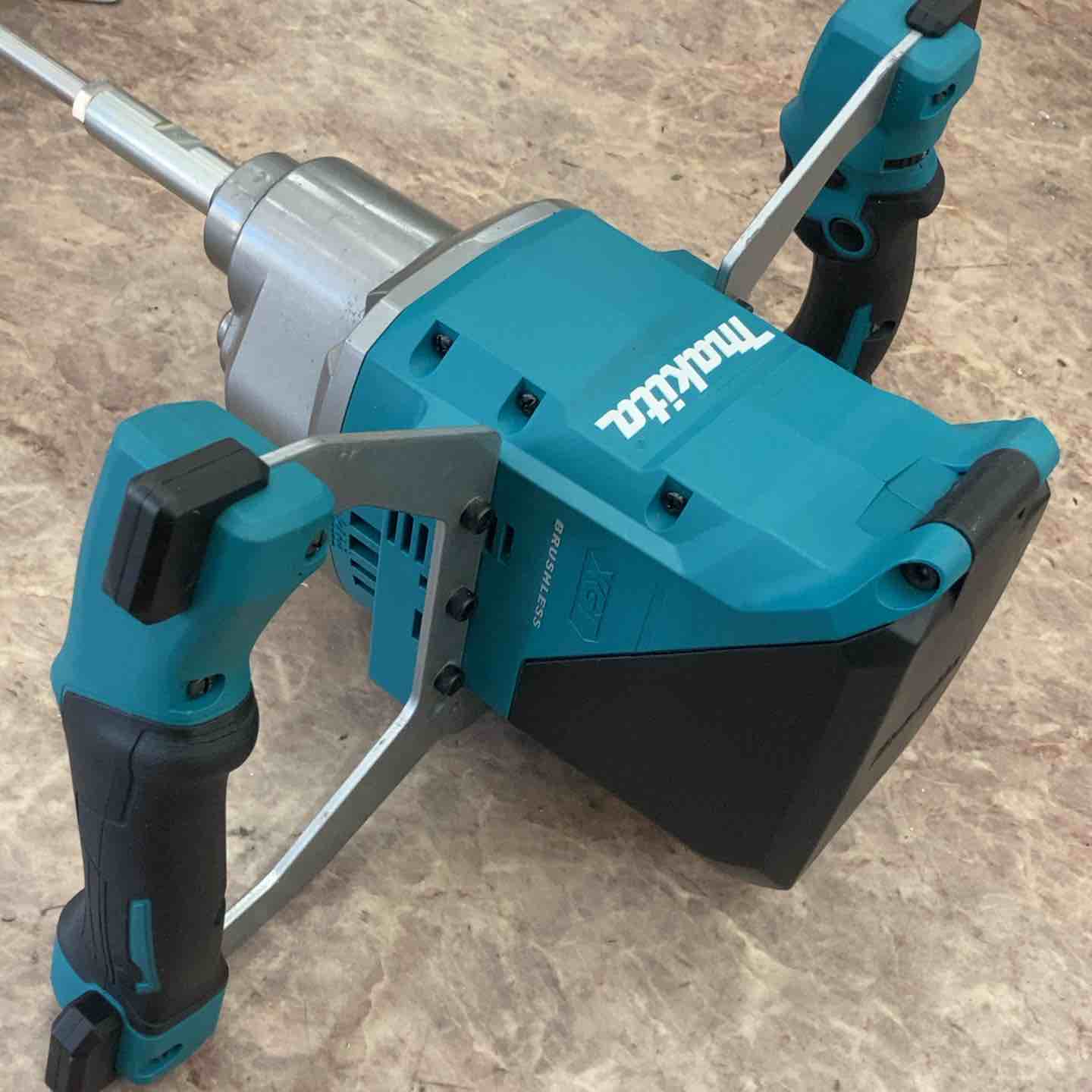 ★マキタ(makita) コードレスかくはん機 UT001GZ【所沢店】 ☆マキタ(makita) コードレスかくはん機 UT001GZ【所沢店】 – アクト