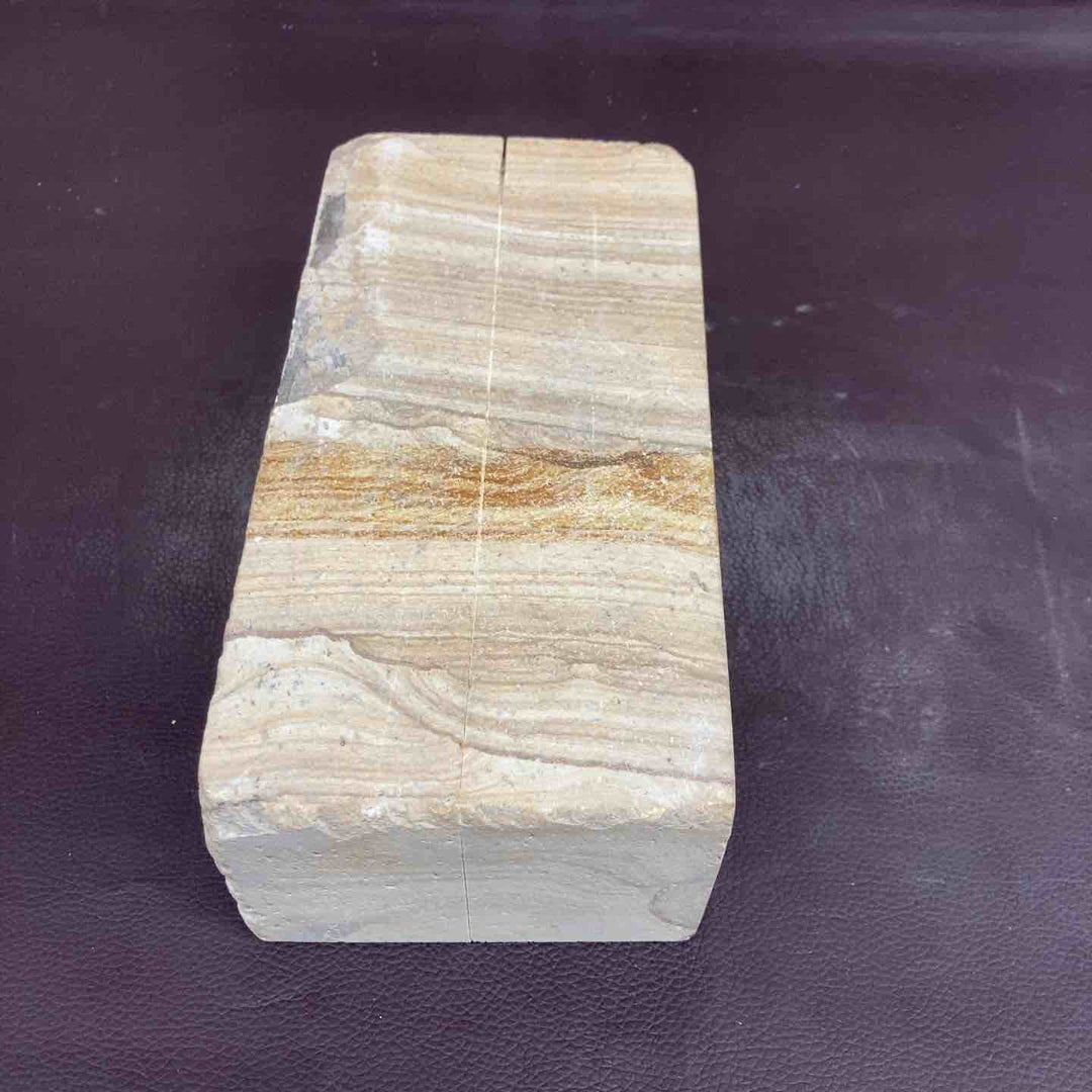 【超希少】 【中古美品】 天然砥石 産地不明 長さ220mmｘ幅110mmｘ高さ70mm 重量約4kg 番手細かめ 三河白名倉？ 沼田？ 【東大和店】