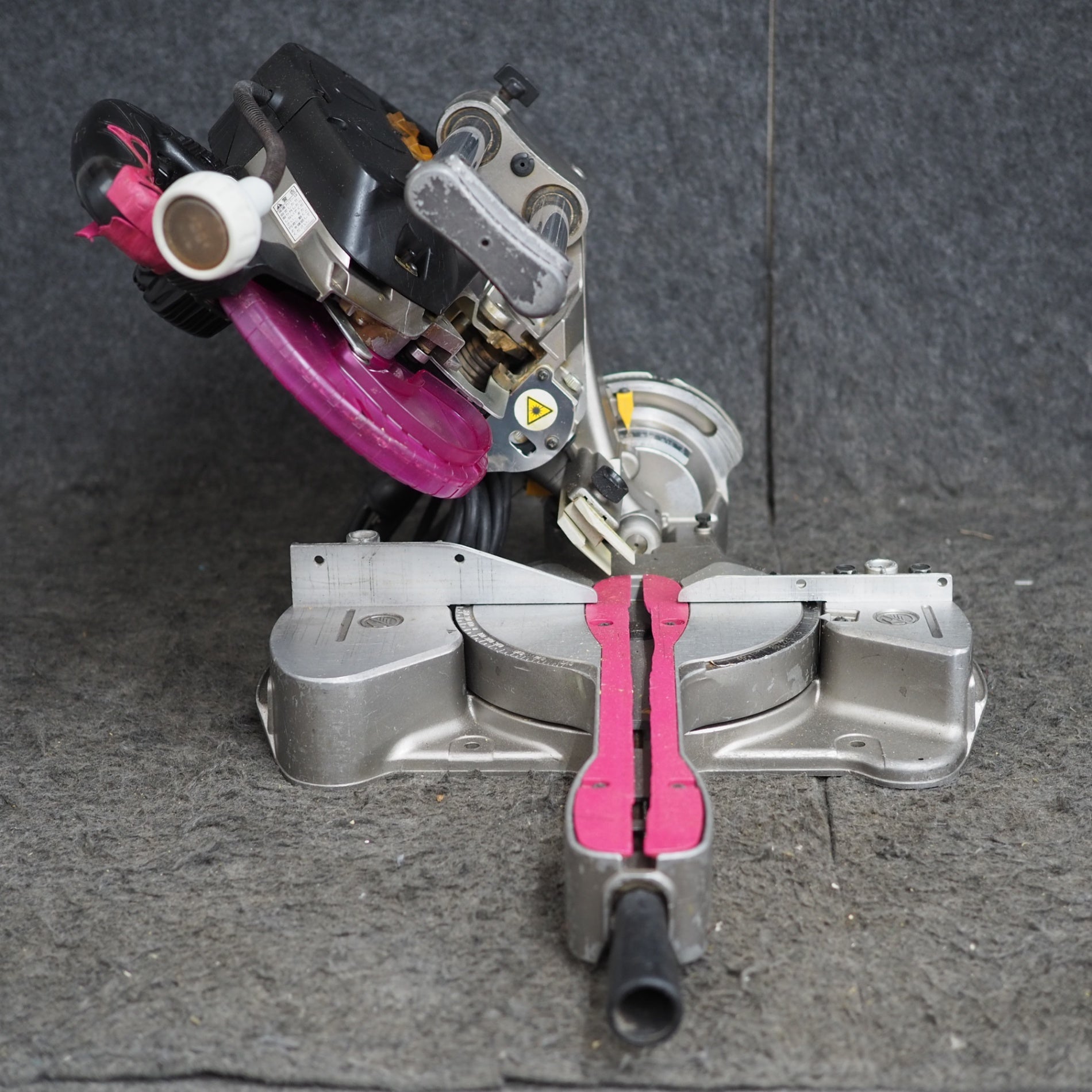 中古品】ハイコーキ(HIKOKI ※旧:日立工機) 卓上スライド丸のこ C7RSHC
