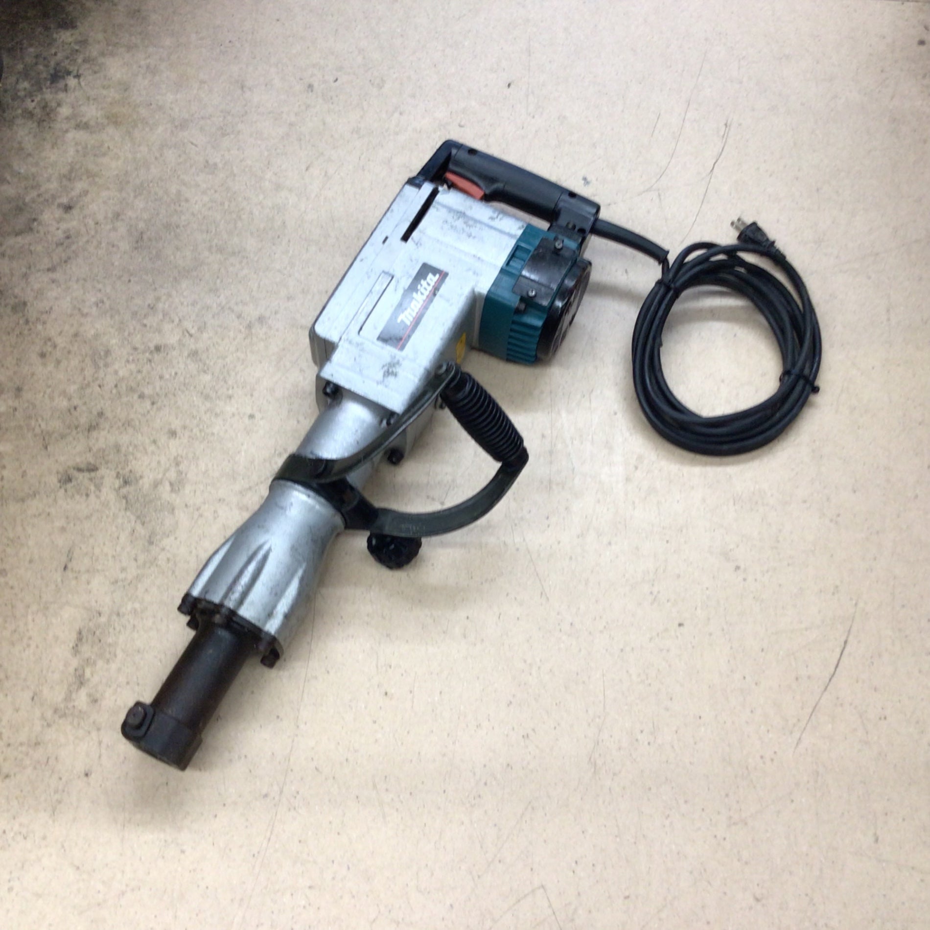 マキタ makita HM1500 電動ハンマ※コード補修有り【野田愛宕店】【店頭
