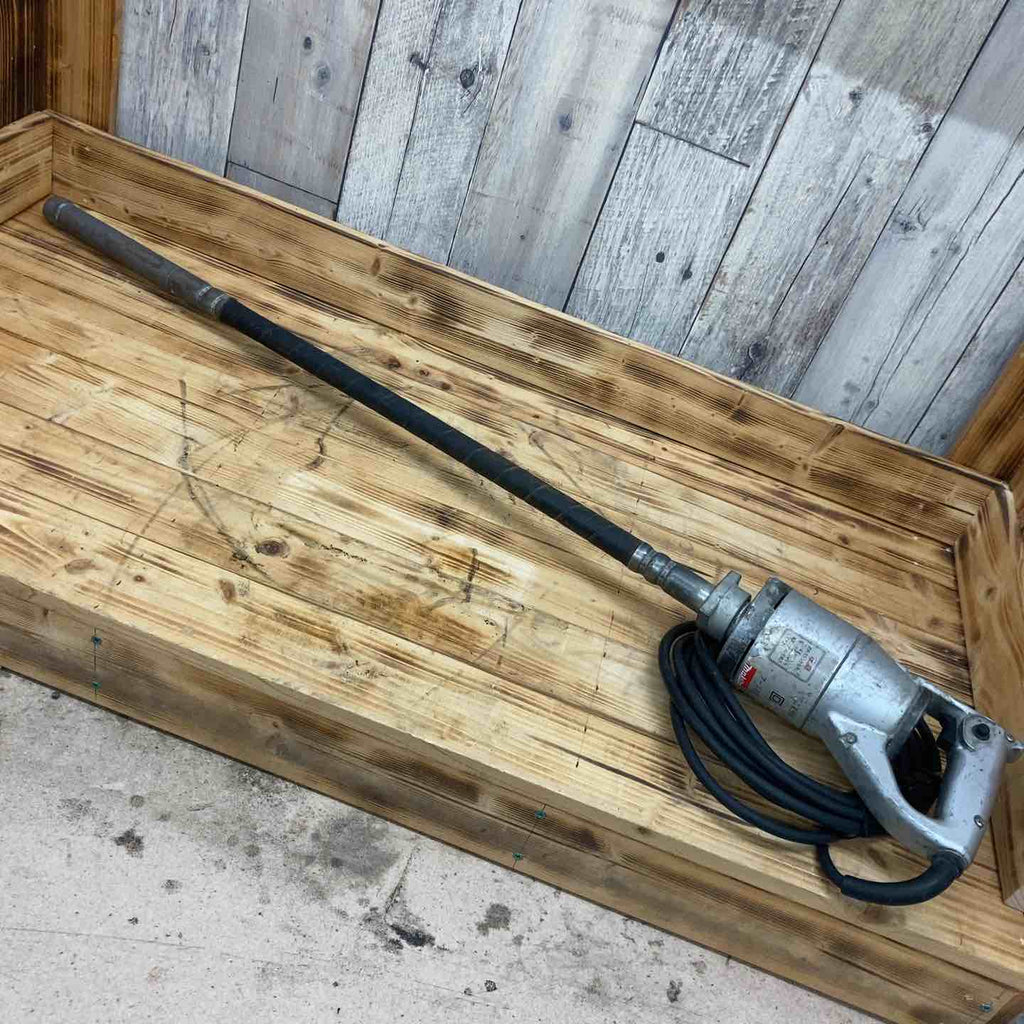マキタ(makita) コンクリートバイブレーター VR2806A 【東大和店