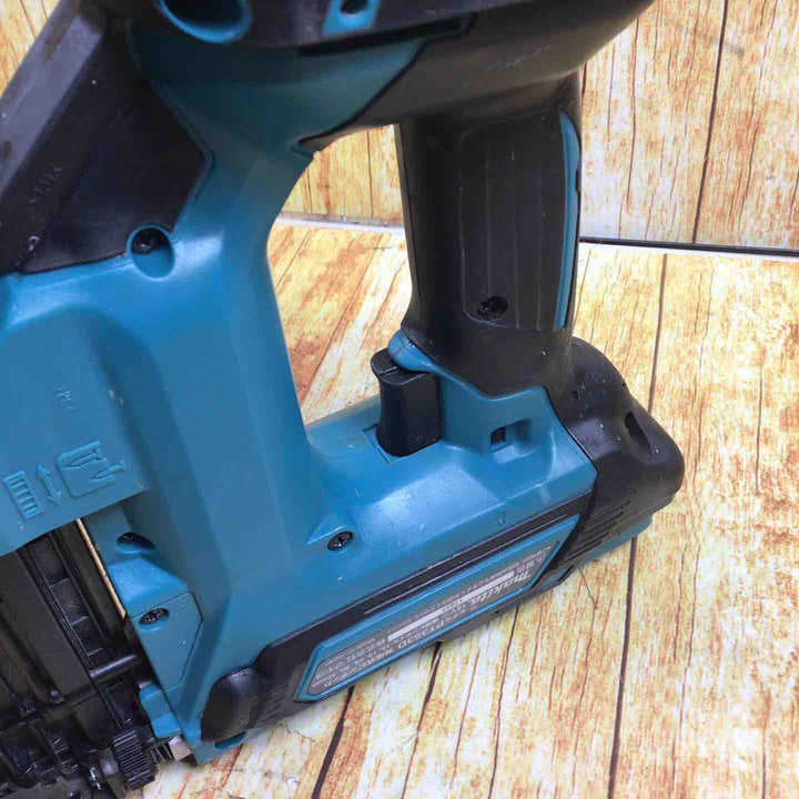 マキタ(makita) コードレスピンネイラ PT353DZ【川崎店】