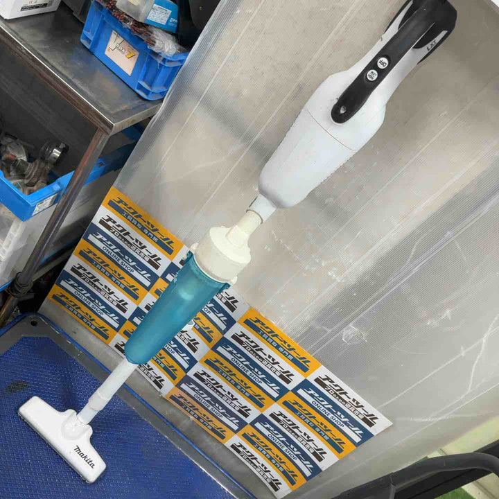 ☆マキタ(makita) コードレスクリーナー CL181FDZW【草加店】