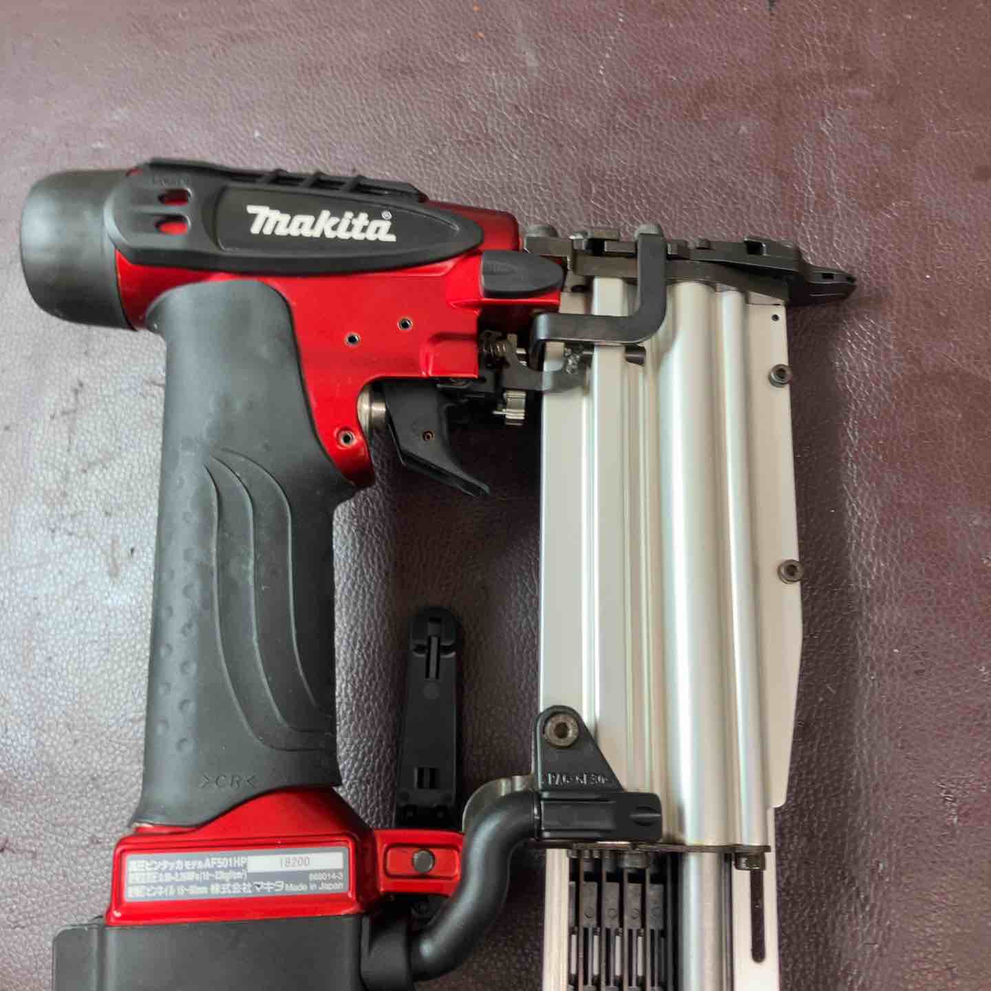 中古品】☆マキタ(makita) 高圧ピンネイラ AF501HP【東大和店