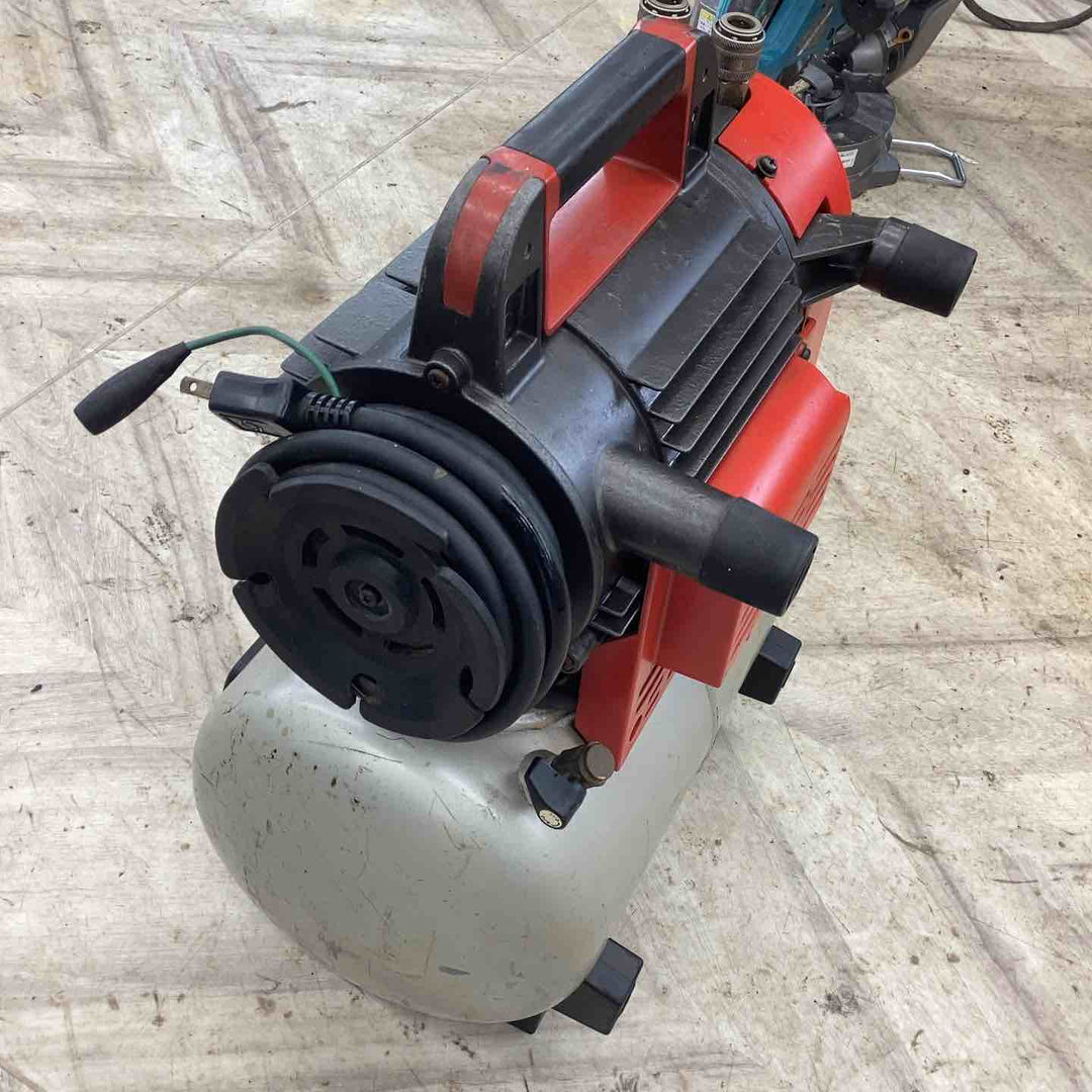 ◇マックス(MAX) 常圧エアコンプレッサ AK-715P3[5] (715PIII) 充填時間:1分50秒 保証なし【越谷店】