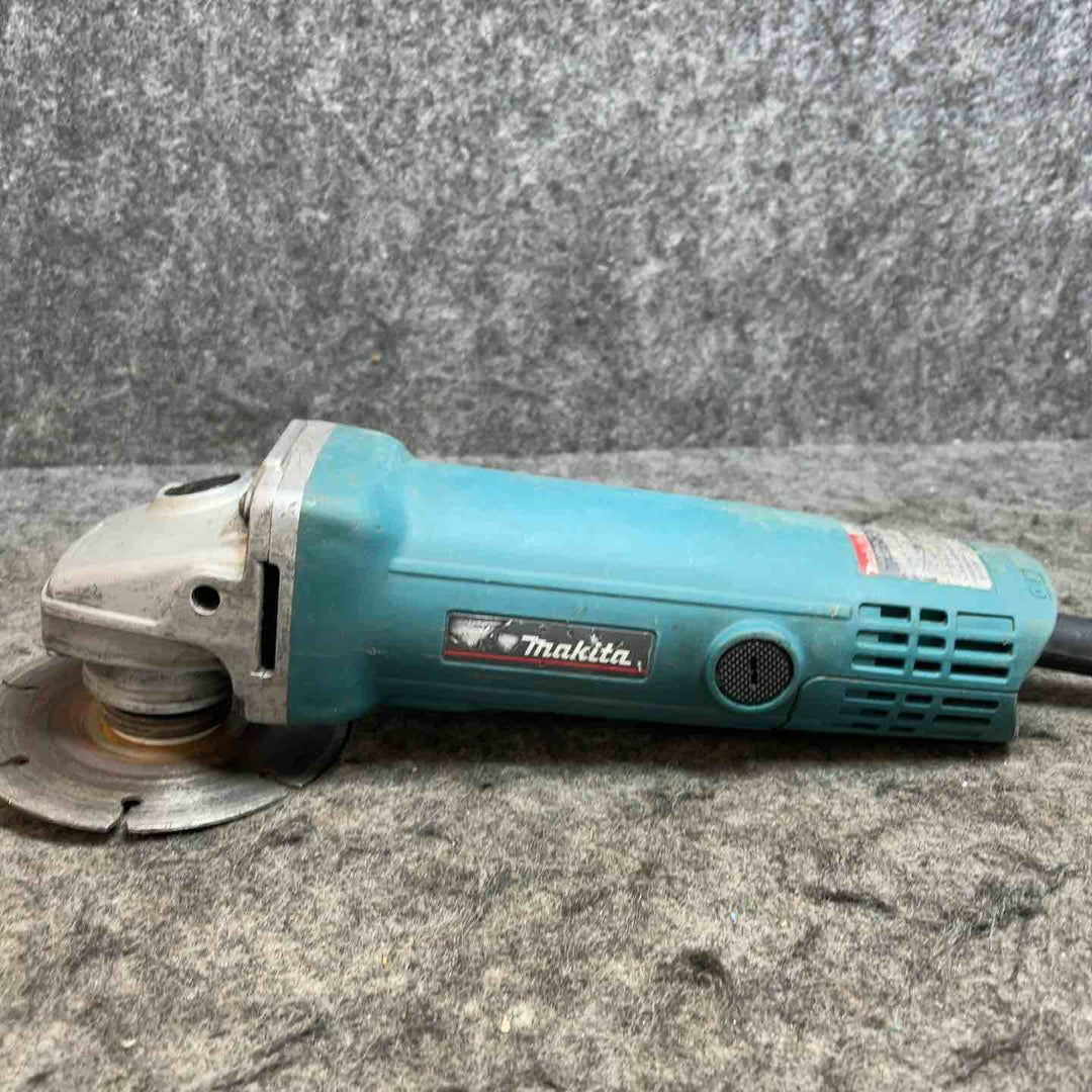 マキタ(makita) 100mmディスクグラインダ 9526B【桶川店】