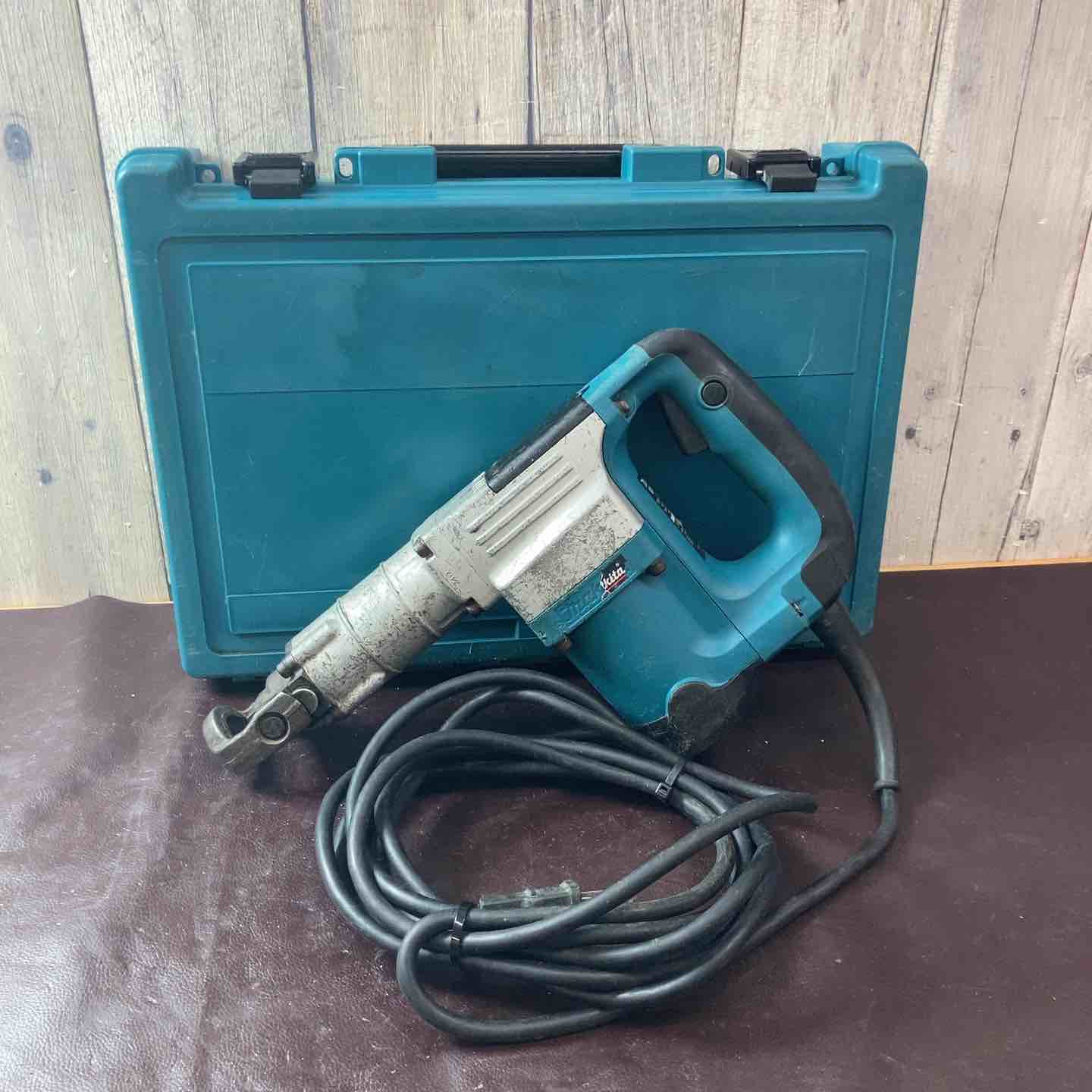 【中古品】 マキタ(makita) 電動ハンマ HM0830 【東大和店】 中古品】 マキタ(makita) 電動ハンマ HM0830 【東大和店】 – アクト