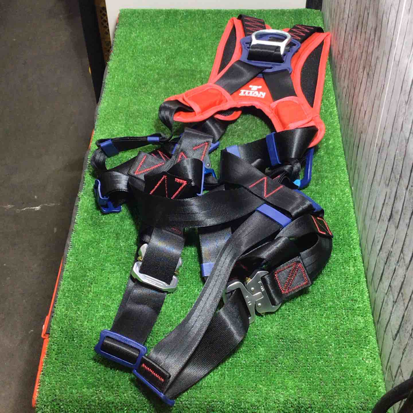 TAITAN フルハーネスセット　未使用 タイタン(TITAN) フルハーネス CANYON-WMLTD-BLSC 墜落制止器具 L