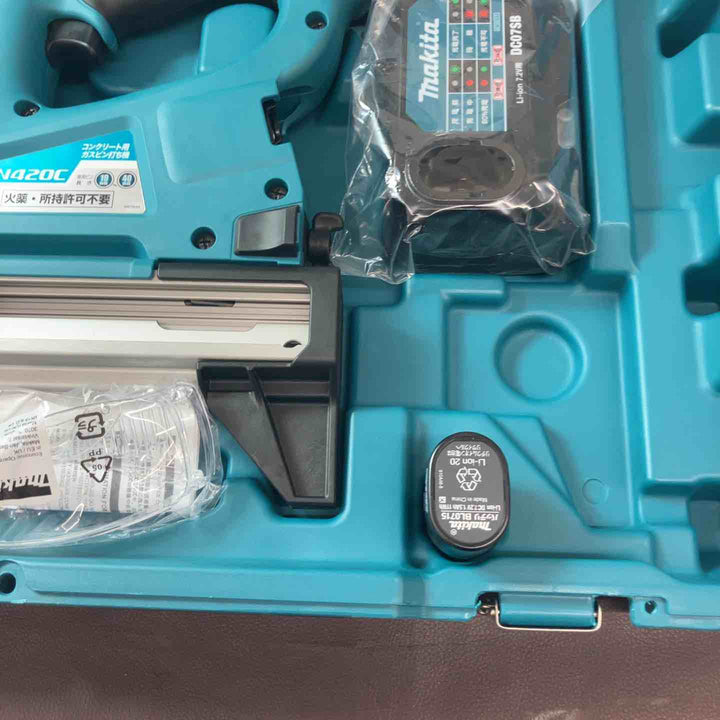 【未使用(店頭展示品)】★マキタ(makita) コードレスコンクリート用ガスピン打ち機 GN420C【東大和店】