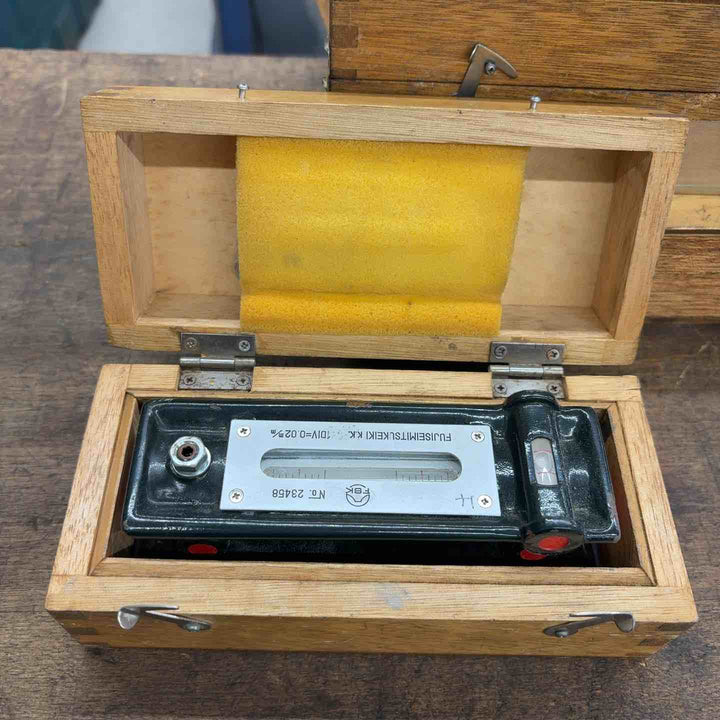 富士精密計器 精密平型水準器 No,23458 サイズ150【八潮店】
