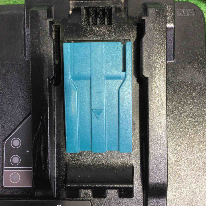 ★マキタ(makita) 2口急速充電器 DC18RD【町田店】