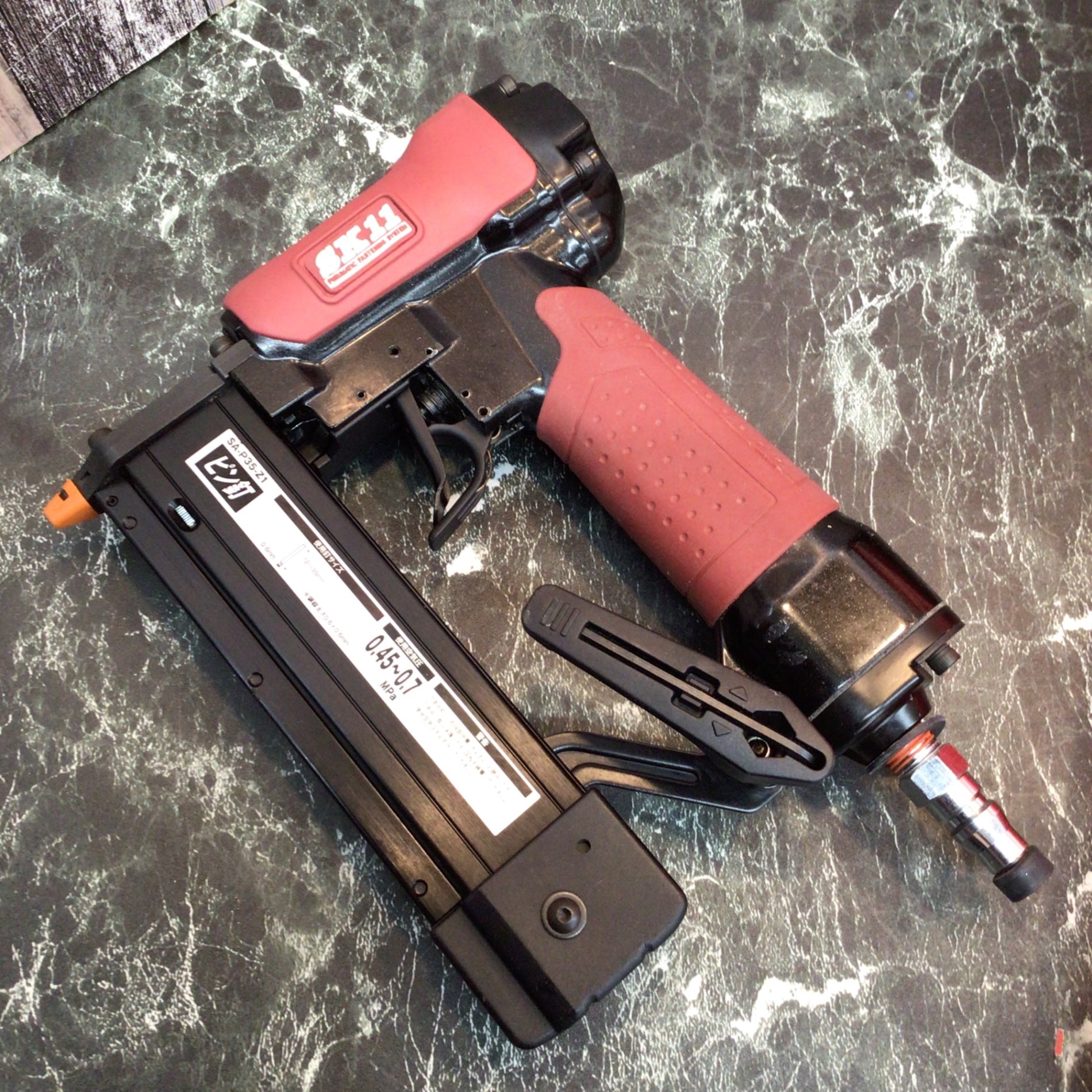 マキタ エアー釘打ち機 AN504 美品