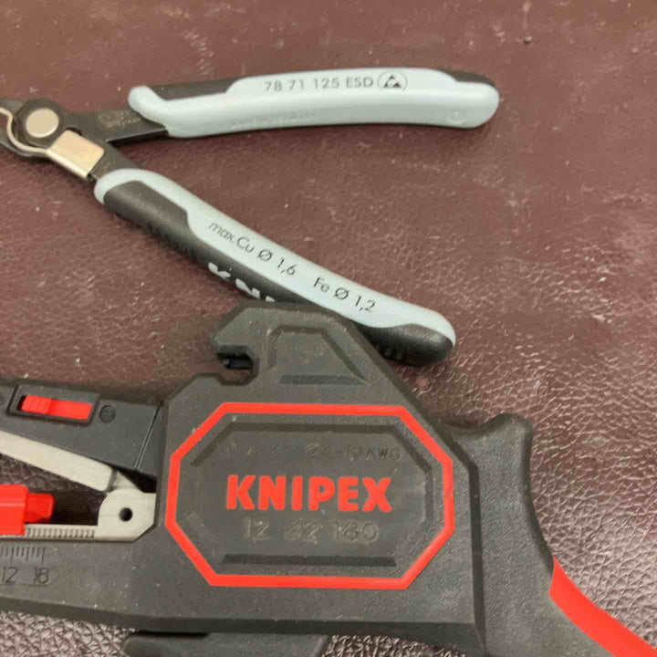 【中古品】 クニペックス(KNIPEX) オートワイヤーストリッパー 12 62 180 スーパーニッパー 7871125ESD 【東大和店】