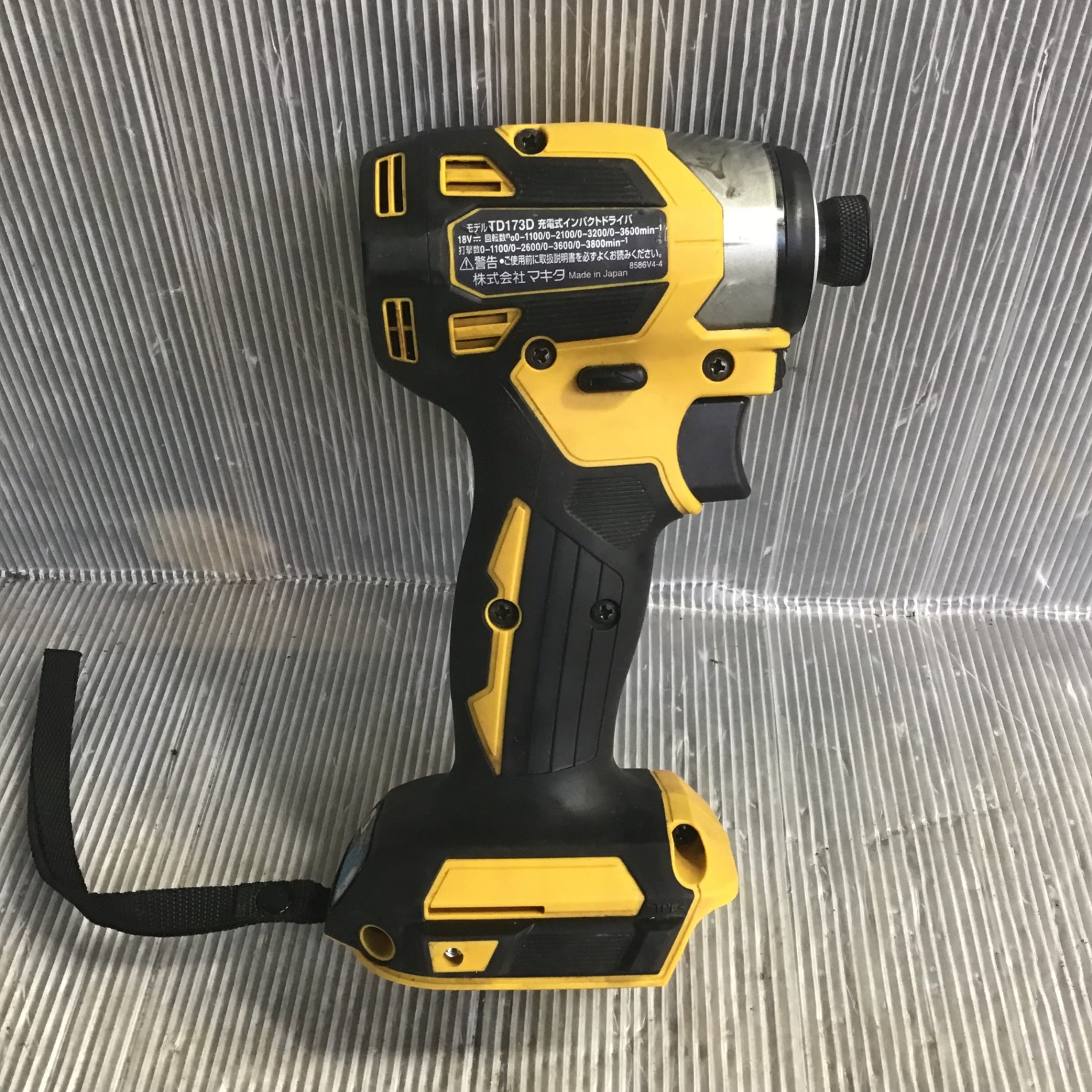 マキタ(makita) コードレスインパクトドライバー TD173DZFY【中古品 マキタ(makita) コードレスインパクトドライバー TD173DZFY【中古品