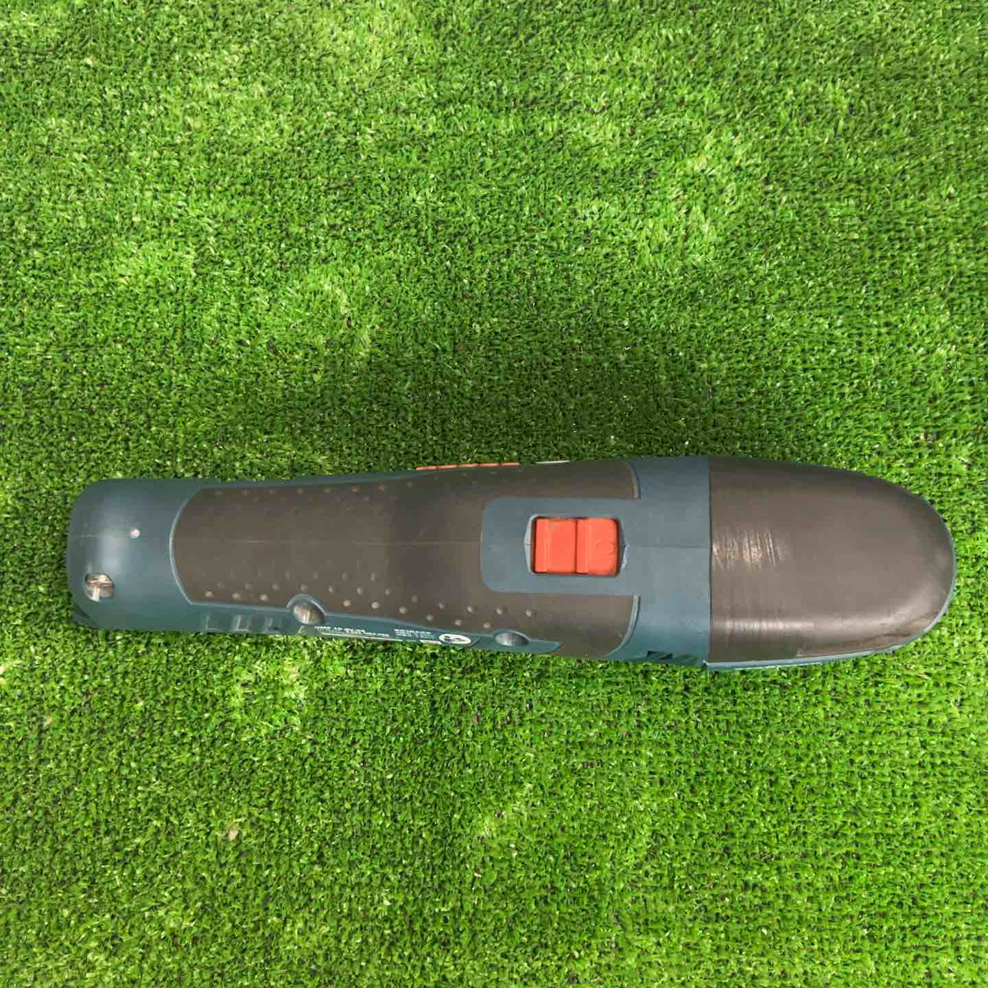 ★BOSCH コードレスマルチツール 10.8V GMF10.8V-28　切断　研磨　剥離作業 コードレスマルチツール BOSCH GMF10.8V-28 ☆品☆ 10.8Vコードレスマルチツール 10.8の値段と価格推移は？｜1件の売買