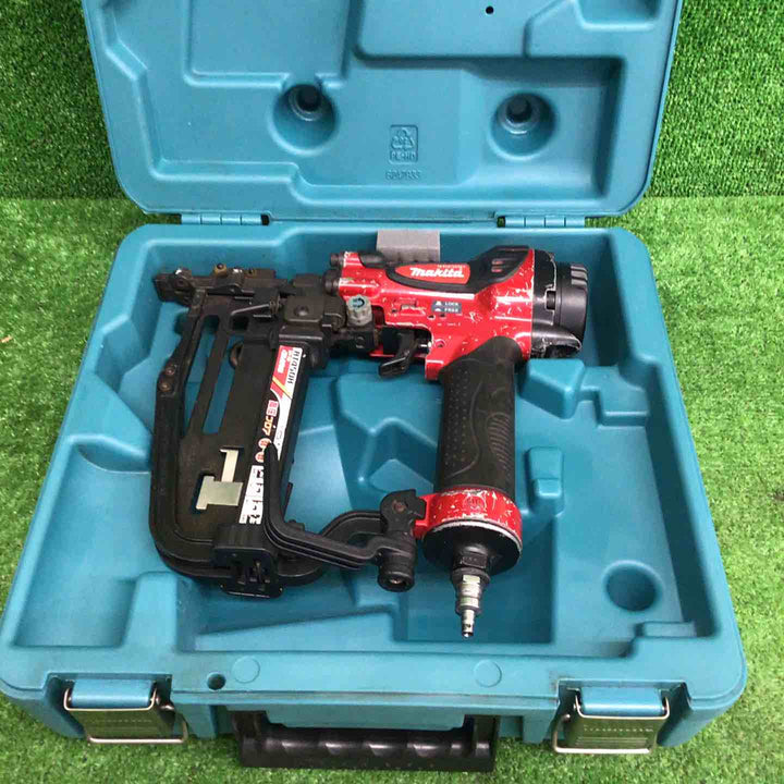 【中古品】 マキタ/makita 高圧フロアタッカ AT450H (4MA) 【鴻巣店】