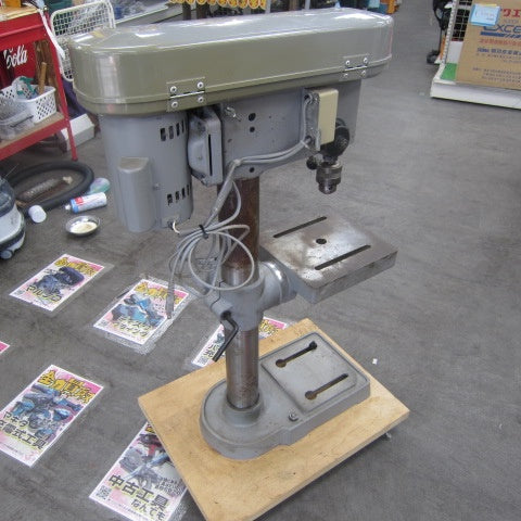 【店頭受取り限定】 【一部破損あり】 日立 卓上ボール盤 100V仕様 モデル：B13SH【川崎店】