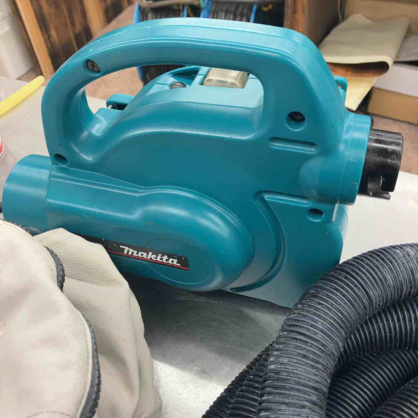 【中古】マキタ Makita 450 小型集じん機 ホース付き【ハンズクラフト佐賀】 Amazon | マキタ(Makita) 小型集じん機 450(P) | 集じん機
