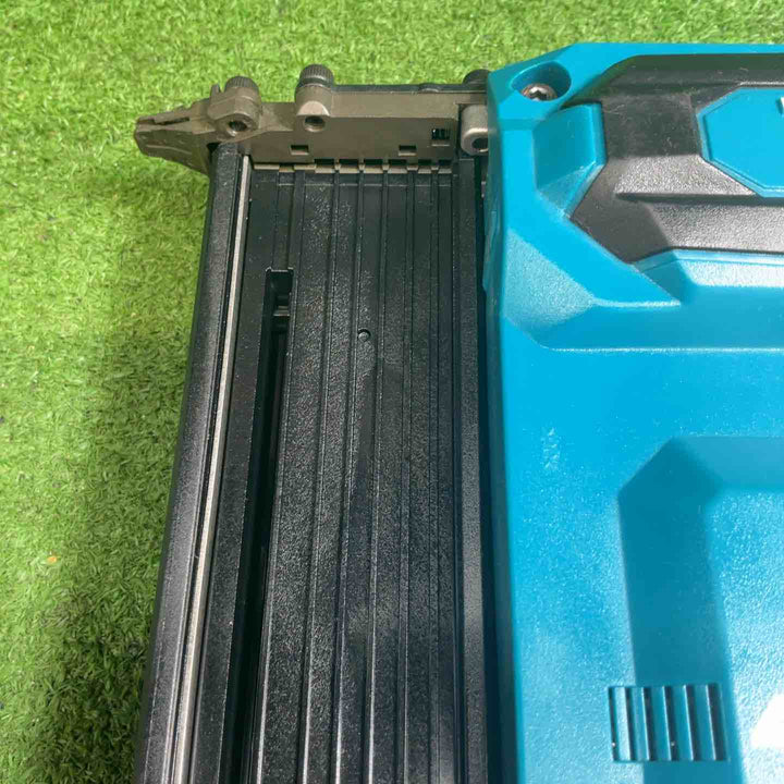 【未使用品】 マキタ(makita) コードレスフィニッシュネイラ FN001GZK 【藤沢店】