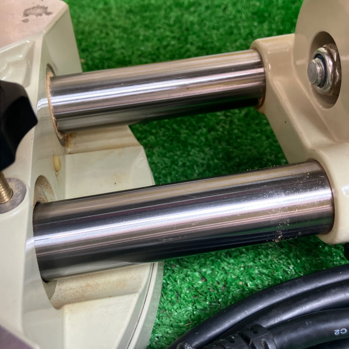 ◇マキタ(makita) スライドマルノコ AC100V のこ刃径190mm M244【越谷店】