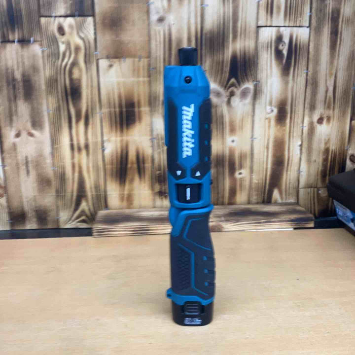 ★マキタ(makita) 7.2V コードレスペンインパクトドライバ TD023DSHX【越谷店】