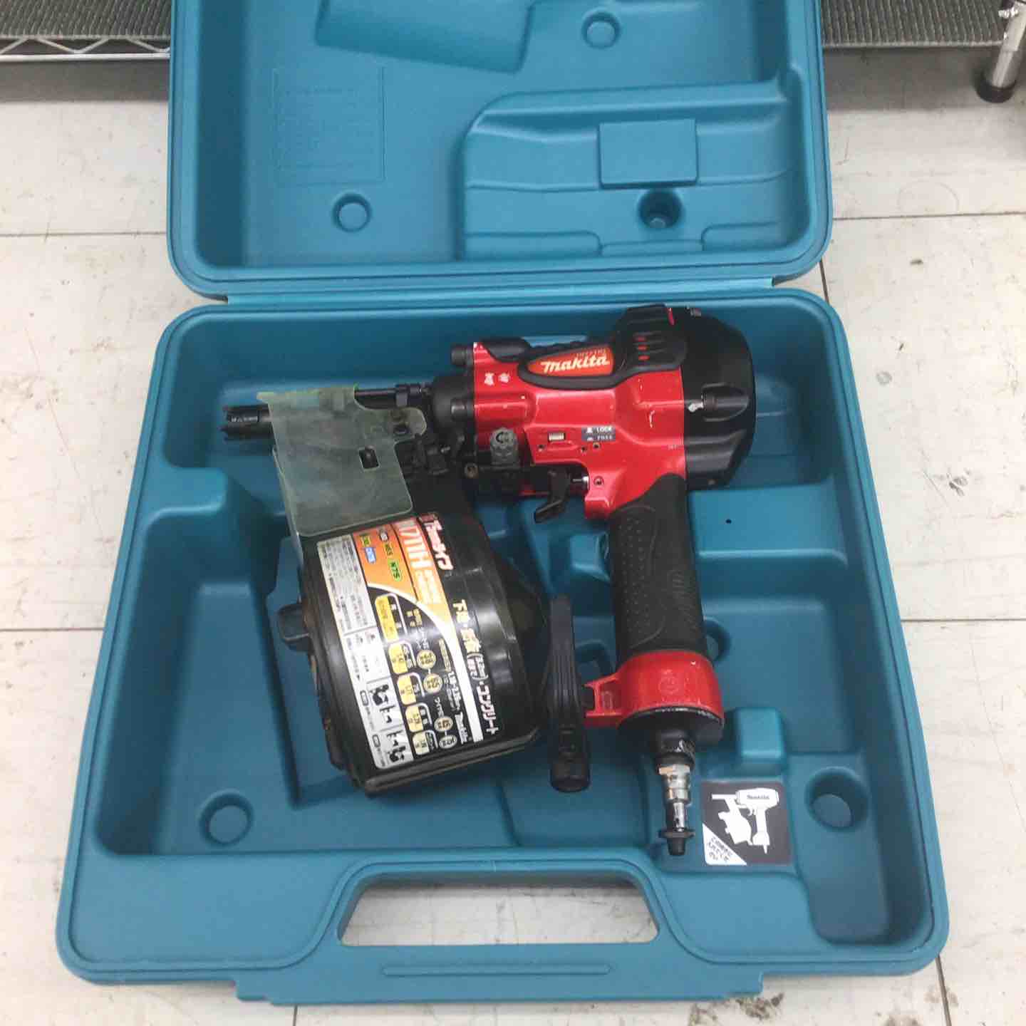 中古品】 マキタ/makita 高圧エア釘打ち機 AN711H 【鴻巣店】 – アクト