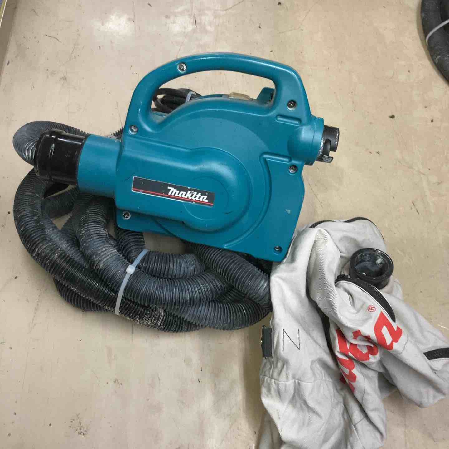 ☆マキタ(makita) 小型集じん機 乾式 450(P)【鴻巣店】 – アクトツール