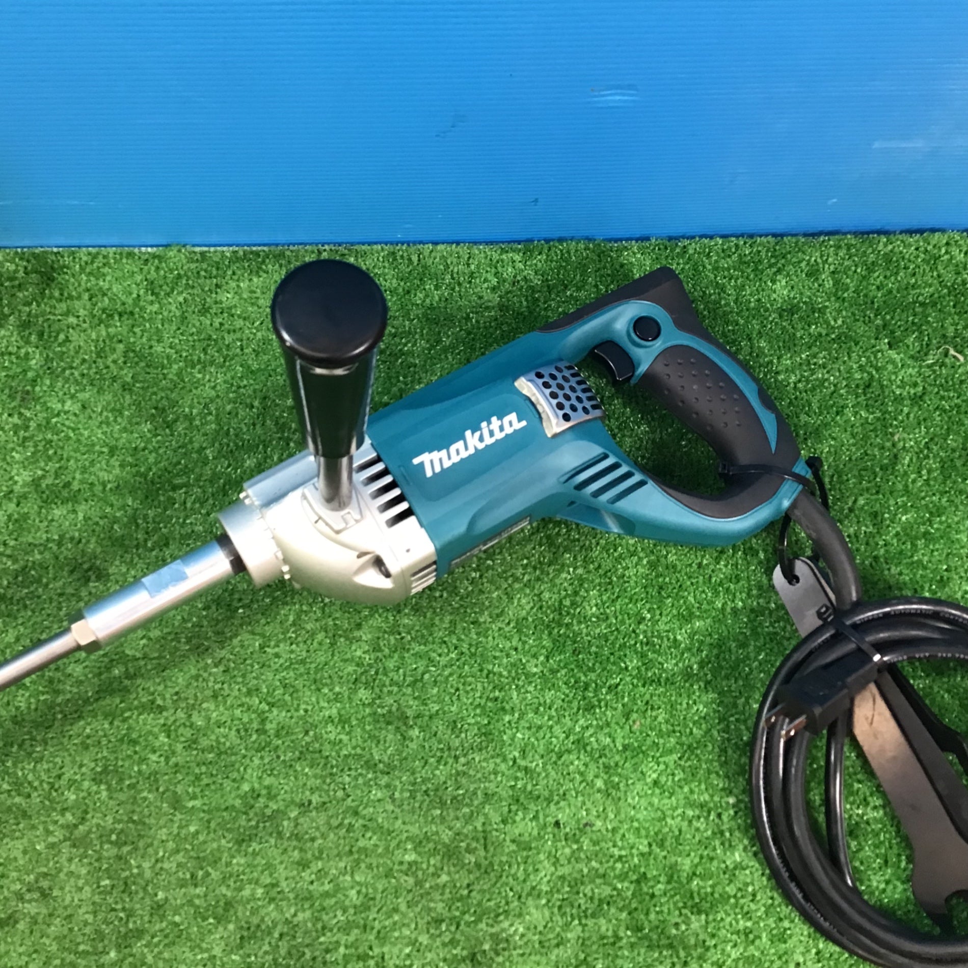 ☆マキタ(makita) かくはん機 UT2204【岩槻店】 ☆マキタ(makita) かくはん機 UT2204【岩槻店】 – アクトツール