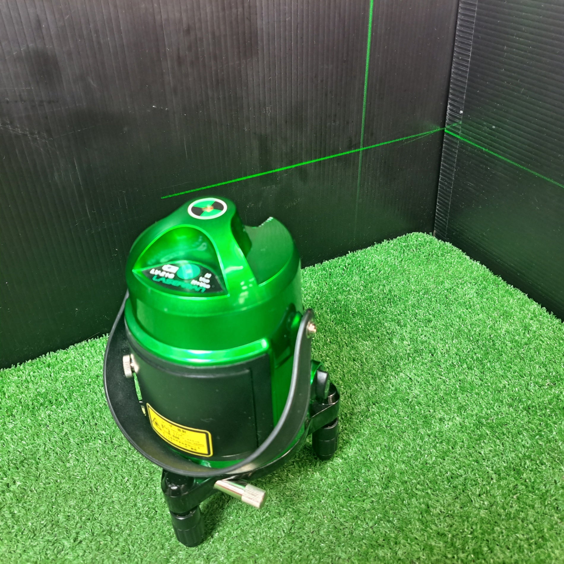 ①矢板　緑　21cmプレート 限定セール，格安 アックスブレーン グリーンレーザー墨出器 LV-21G