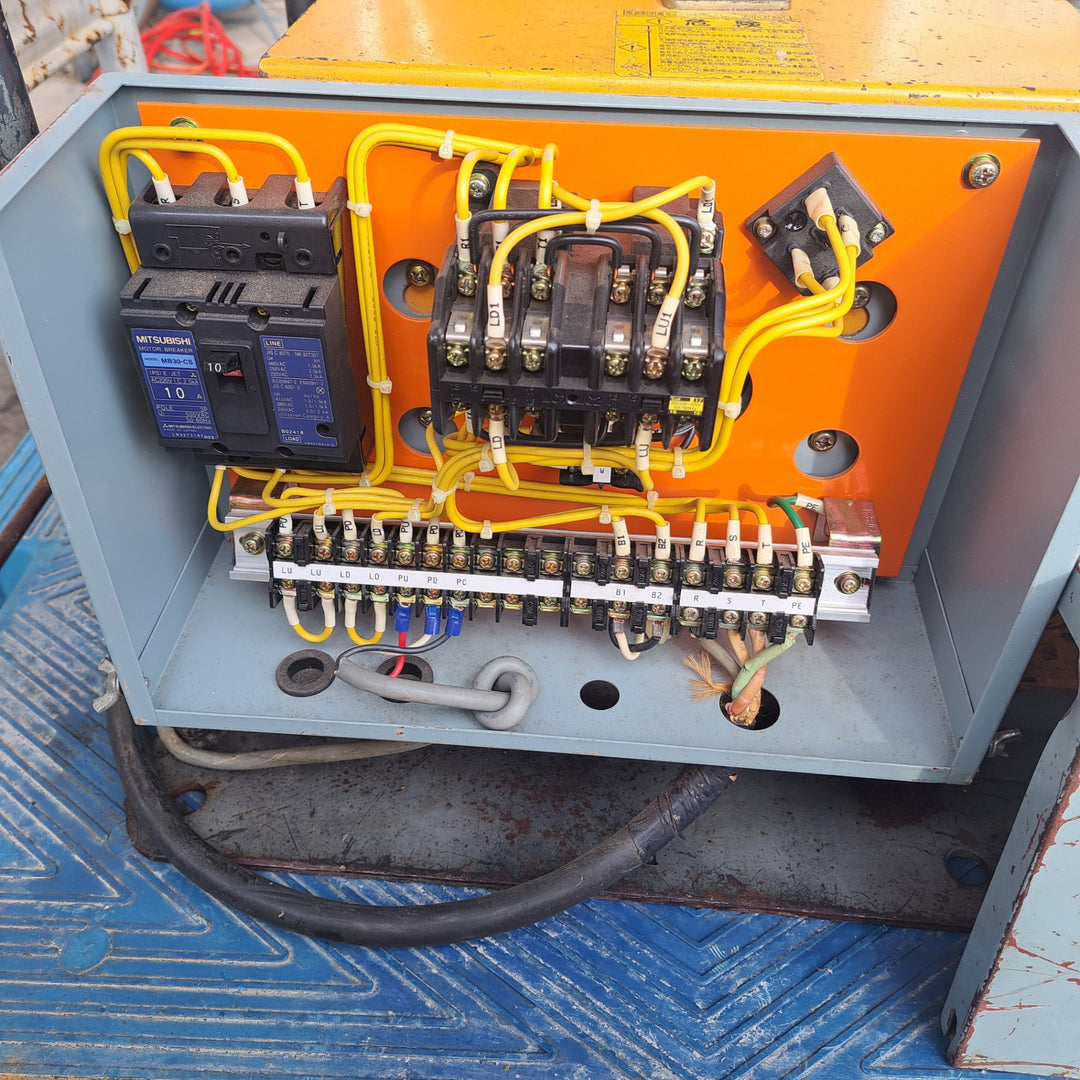 【店頭受取り限定】トーヨーコーケン 三相200V 定置型ウィンチ マイティプラー MA-2 吊荷重250㎏【桶川店】