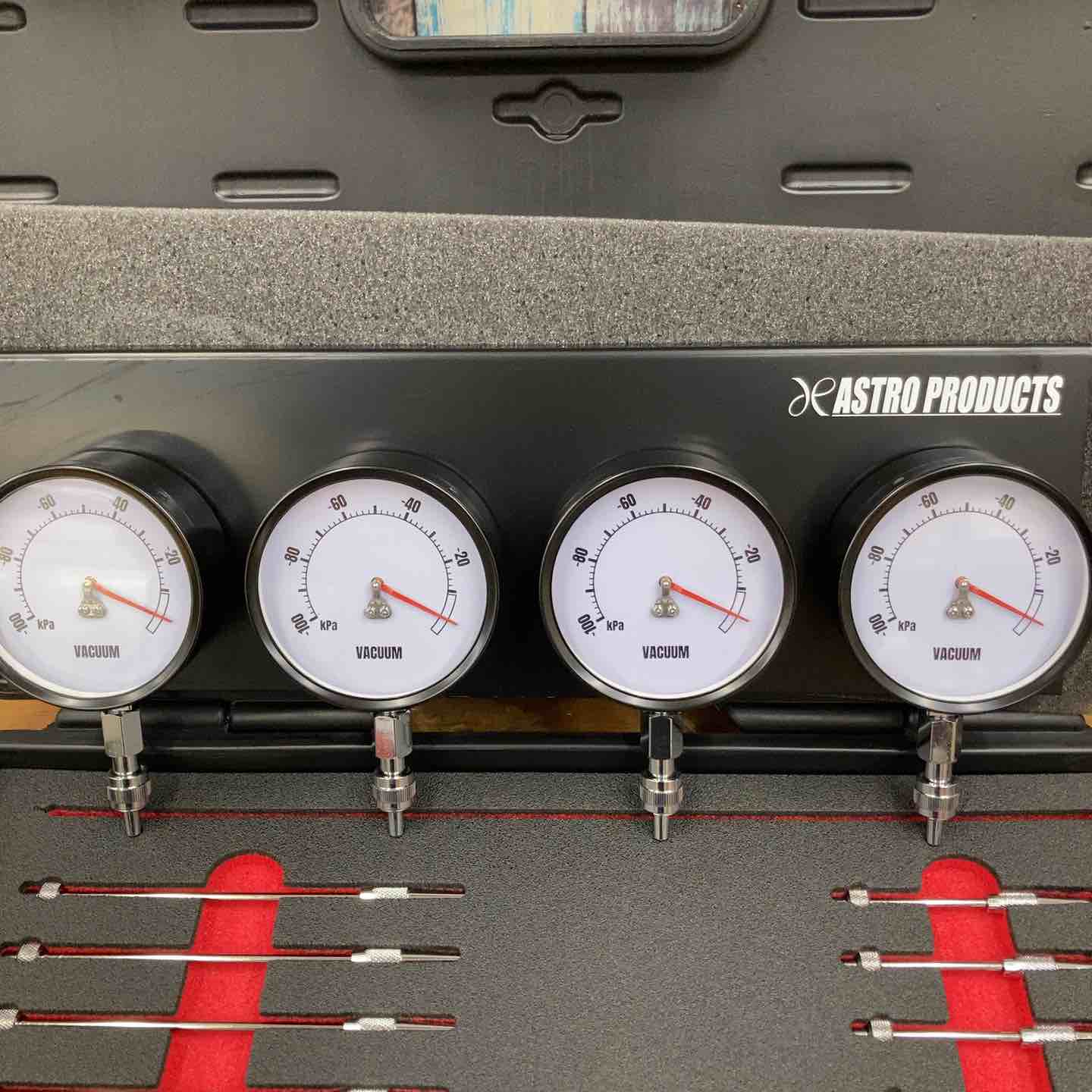 アストロプロダクツ　4連　バキュームゲージ 4連バキュームゲージ / 工具・DIY用品通販のアストロプロダクツ