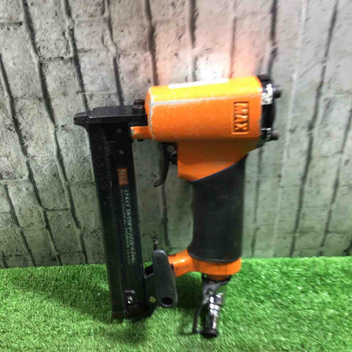 ◇マックス(MAX) 常圧エアタッカ F線ステープル用 (TA-20FP/222Fキュウオン)【川口店】