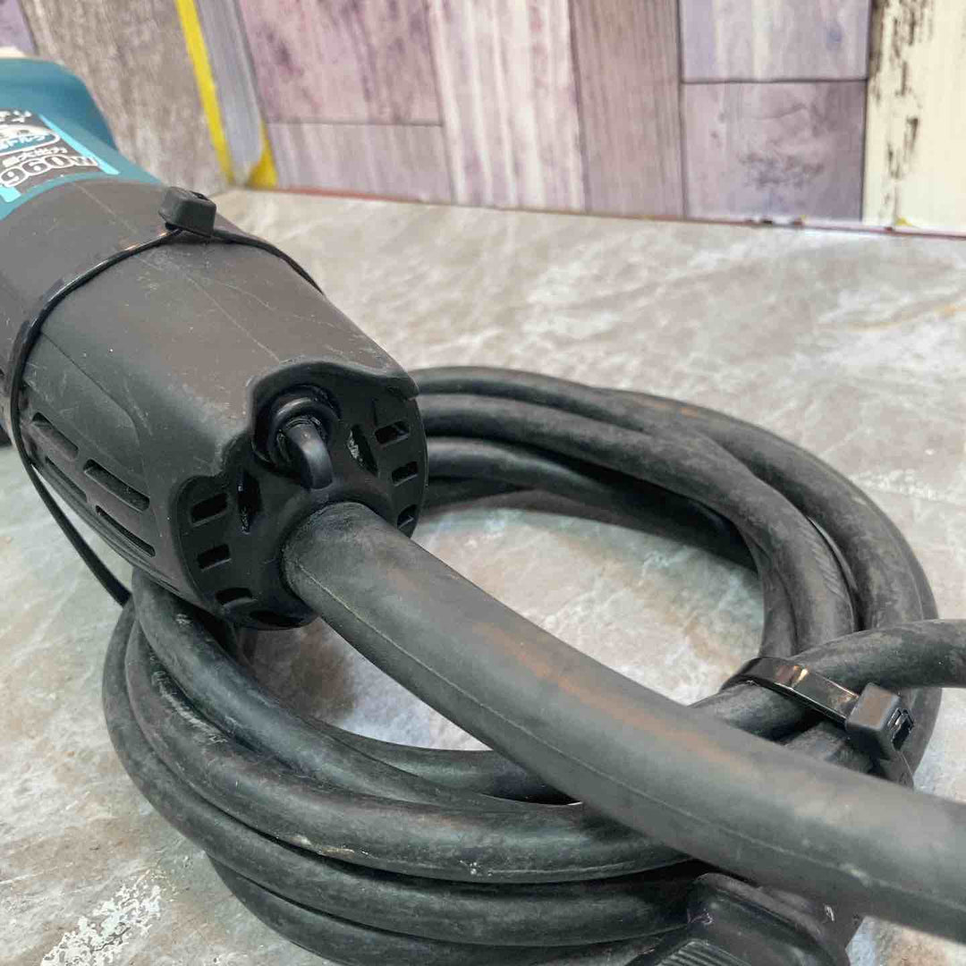 ☆マキタ(makita) 100mmディスクグラインダ GA4032【八潮店】