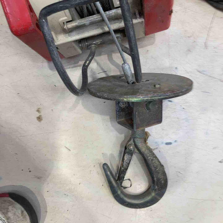 【店頭受取り限定】◇マキタ(makita) 小型ホイスト　ウインチ 定格荷重60kg 揚程20m  TH60【町田店】