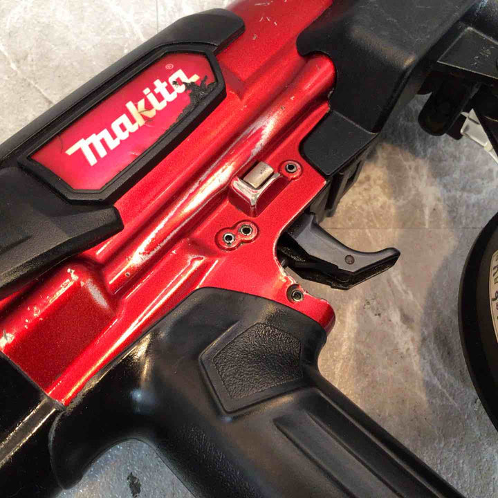 ★マキタ(makita) 高圧エアネジ打ち機 AR411HR【八潮店】