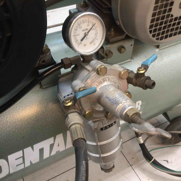 【中古品 / 店頭受取り限定】 アネスト岩田/IWATA レシプロコンプレッサー OCS-265P-1D 三相200V 2馬力 【鴻巣店】