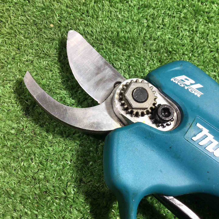 ★マキタ(makita) コードレスせん定ハサミ UP100DSAX【川口店】