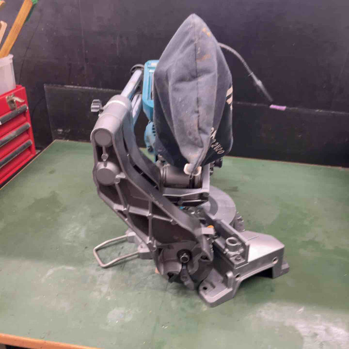 ★マキタ(makita)  40Vmax190mmコードレススライドマルノコ LS008GZ 本体のみ レーザー薄い【戸田店】