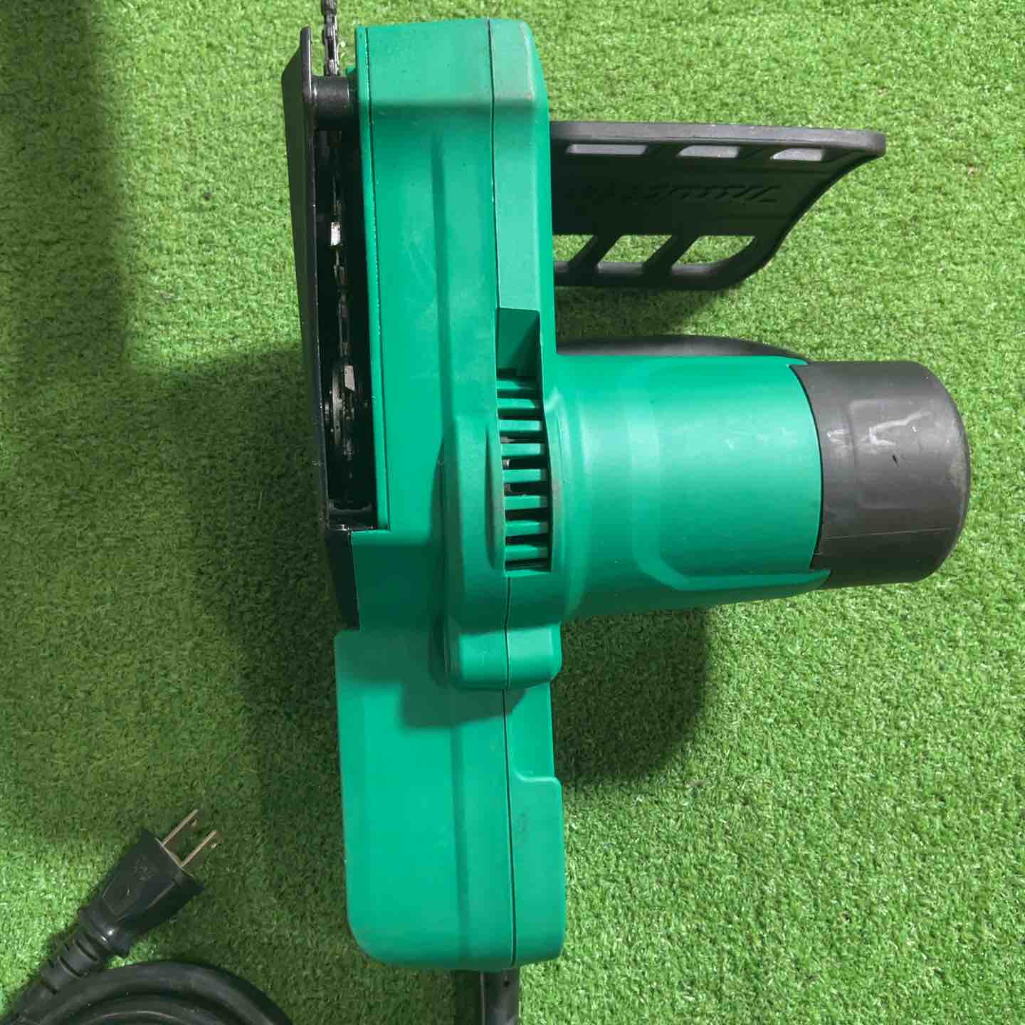 ◇マキタ(makita) 電気チェンソー ガイドバー長さ250mm M502 動作確認