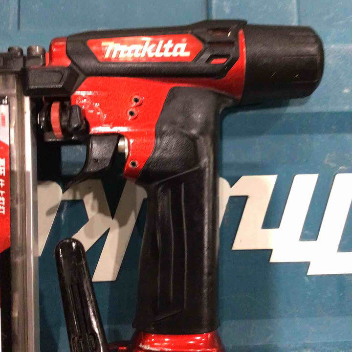★マキタ(makita) 高圧フィニッシュネイラ AF552H【川口店】