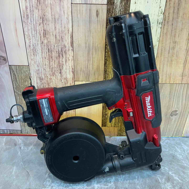 ★マキタ(makita) 高圧エアネジ打ち機 AR411HR【八潮店】