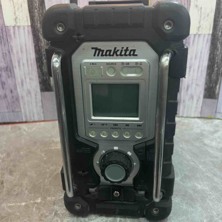 ☆マキタ(makita) コードレスラジオ MR103B【八潮店】
