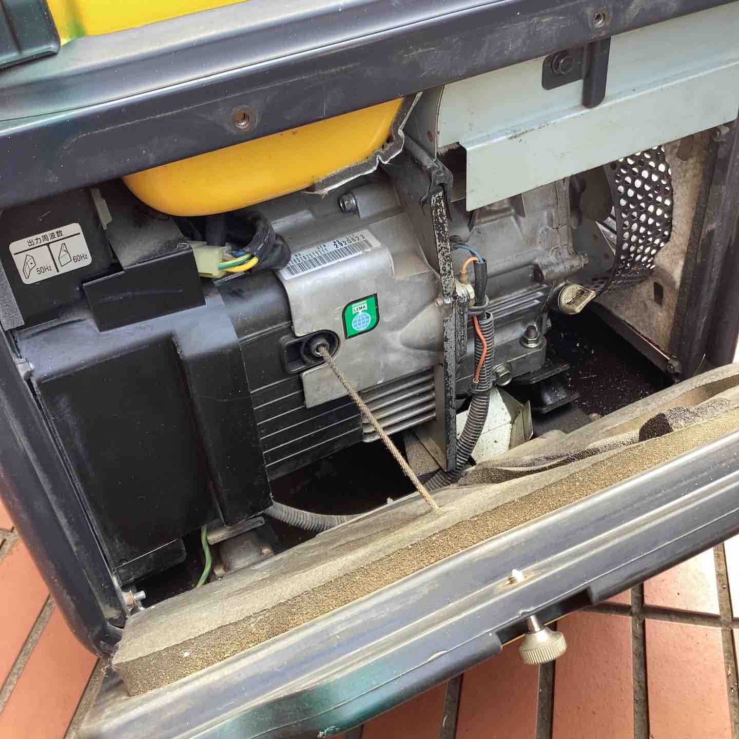 店頭受取り限定】SUBARU スバル インバーター発電機 SGi25S