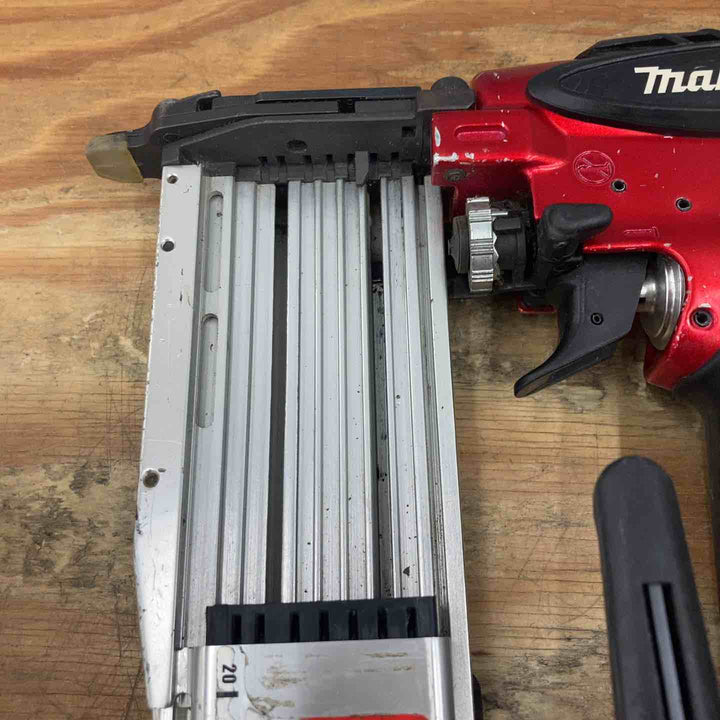 ★マキタ(makita) 高圧ピンネイラ AF501HP【柏店】