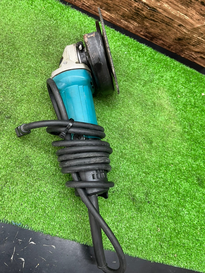 マキタ(makita) 125mm ディスクグラインダ 9535B 回転数	9,000min-1[回転/分]【川越店】