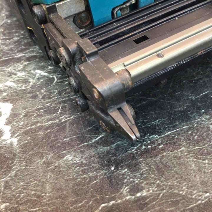 ★マキタ(makita) コードレスピンネイラ PT353DRG【八潮店】