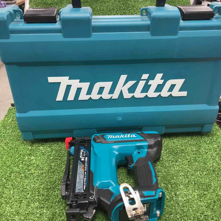 ★マキタ(makita) コードレスタッカー ST121DZK【川崎店】