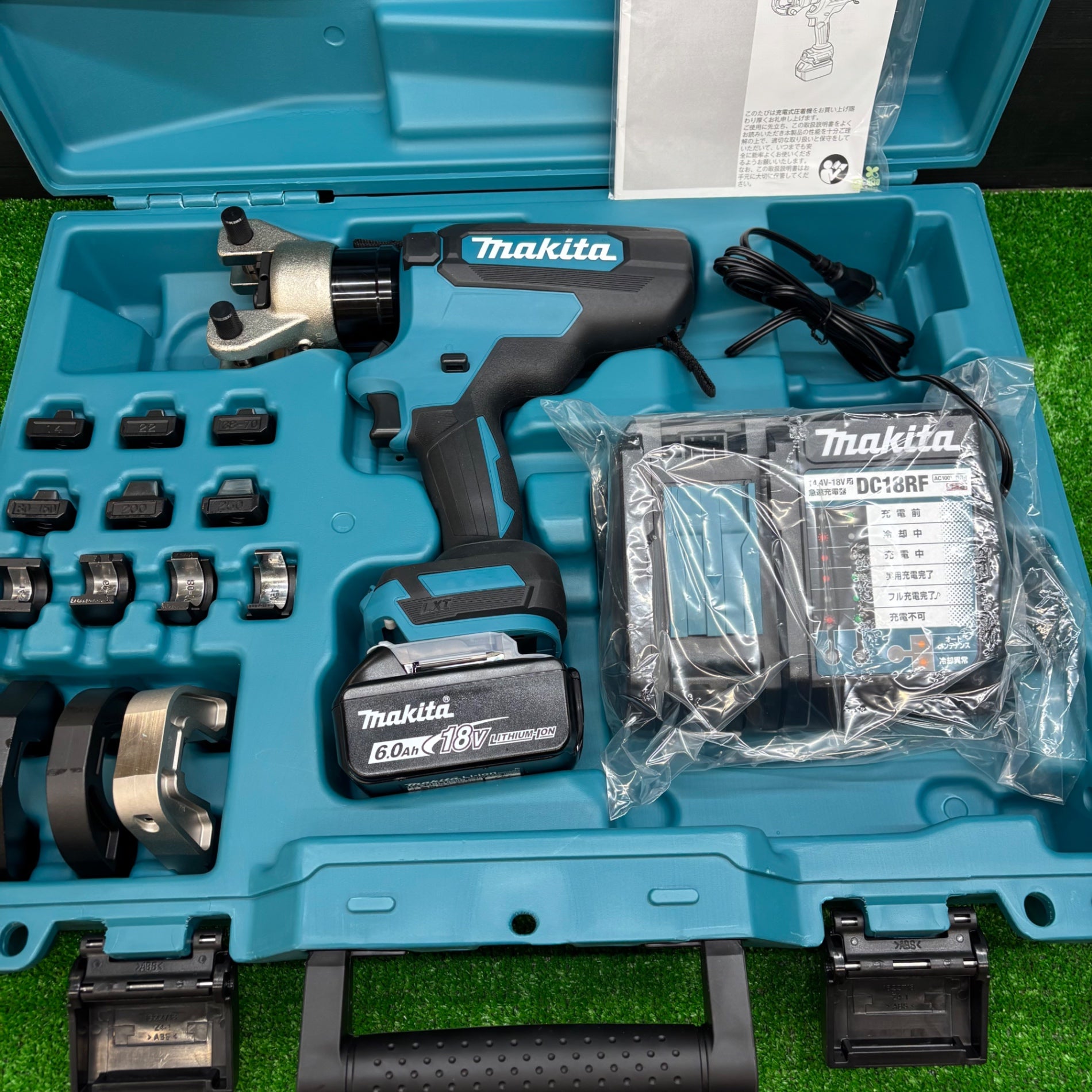 【未使用】マキタ(makita) コードレス圧着機 TC300DRG【電材館越谷店】 未使用品】マキタ(makita) コードレス圧着機 TC300DRG【電材館越谷店