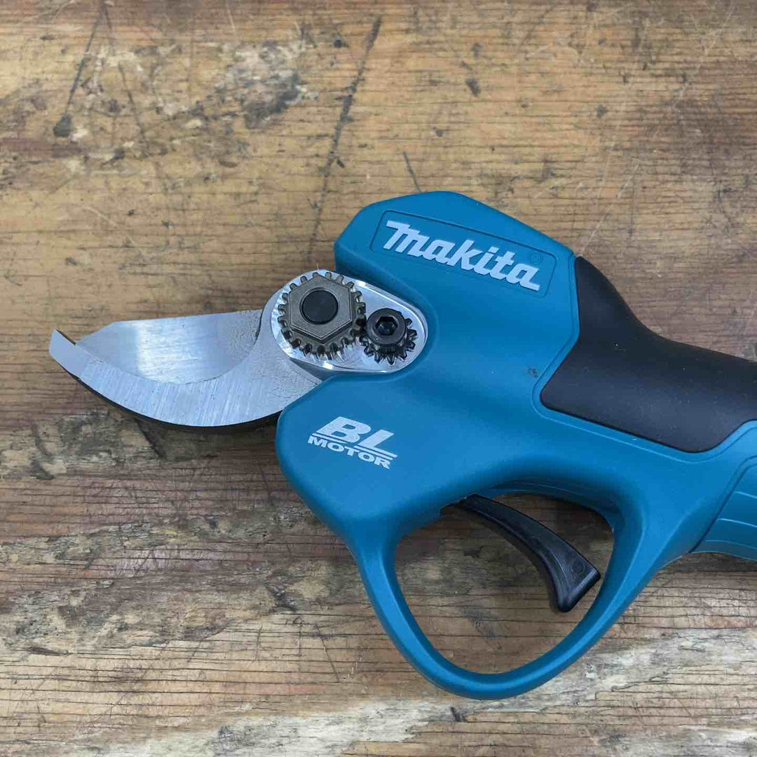 【未使用品】マキタ 18V 充電式せん定ハサミ 本体のみ UP180DZK【柏店】