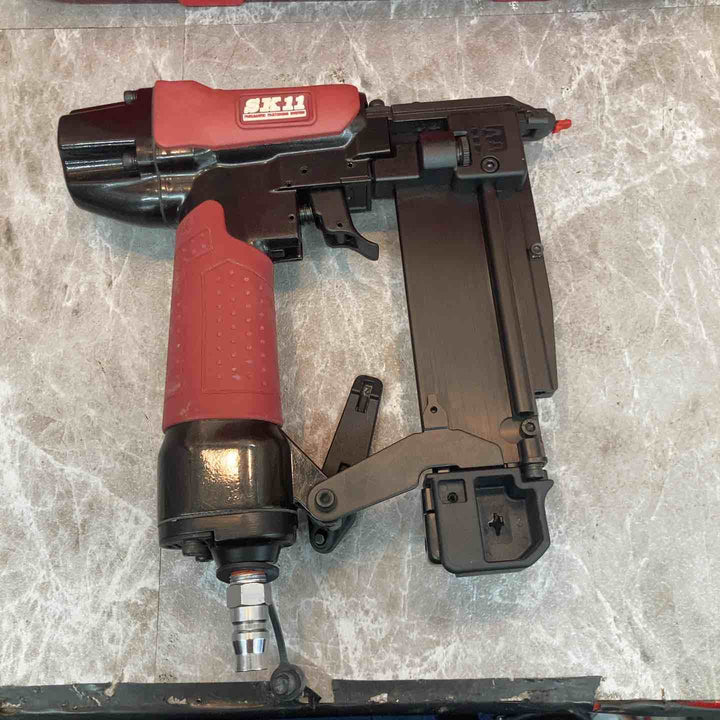 ▼SK11 常圧ピンネイラ エアピン釘打機 SA-P45-Z1【八潮店】